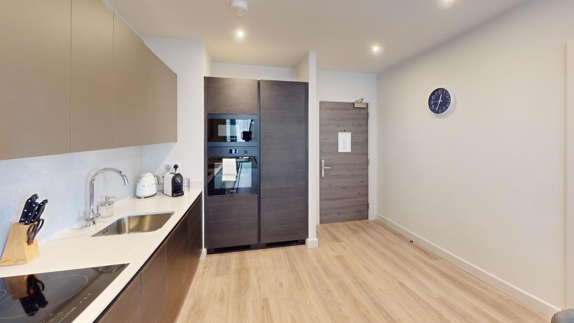 Charles Hope & Apartment *